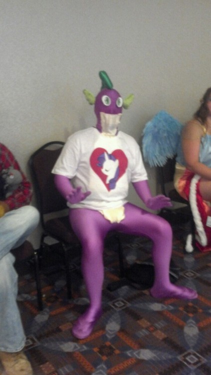 TFnSg.jpg
