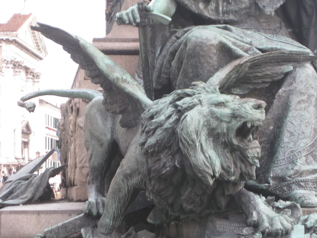 wingedlionfierce.jpg